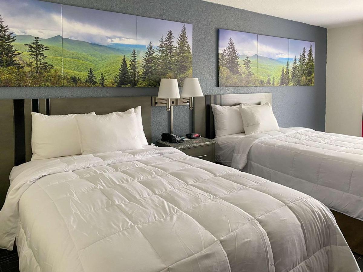 Clarion Pointe - Greensboro Coliseum Area Ngoại thất bức ảnh