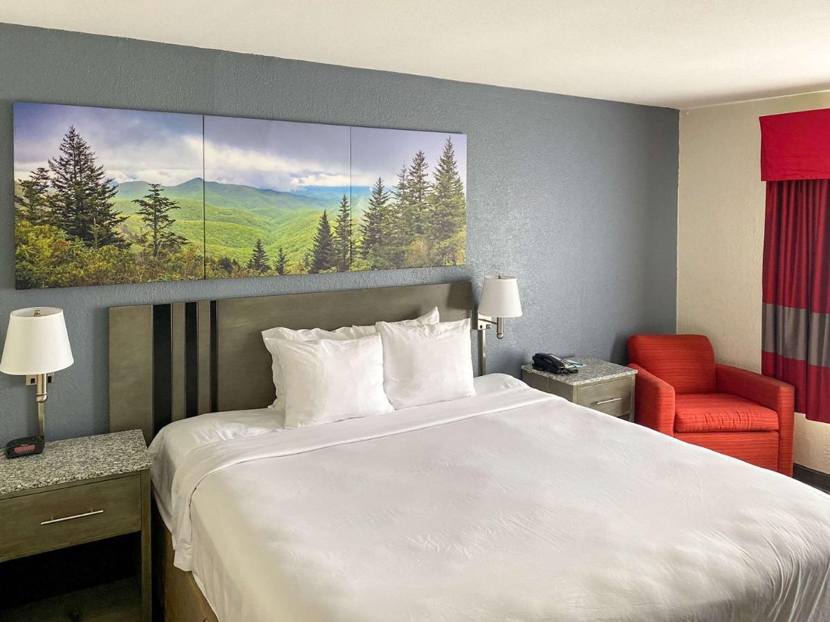 Clarion Pointe - Greensboro Coliseum Area Ngoại thất bức ảnh