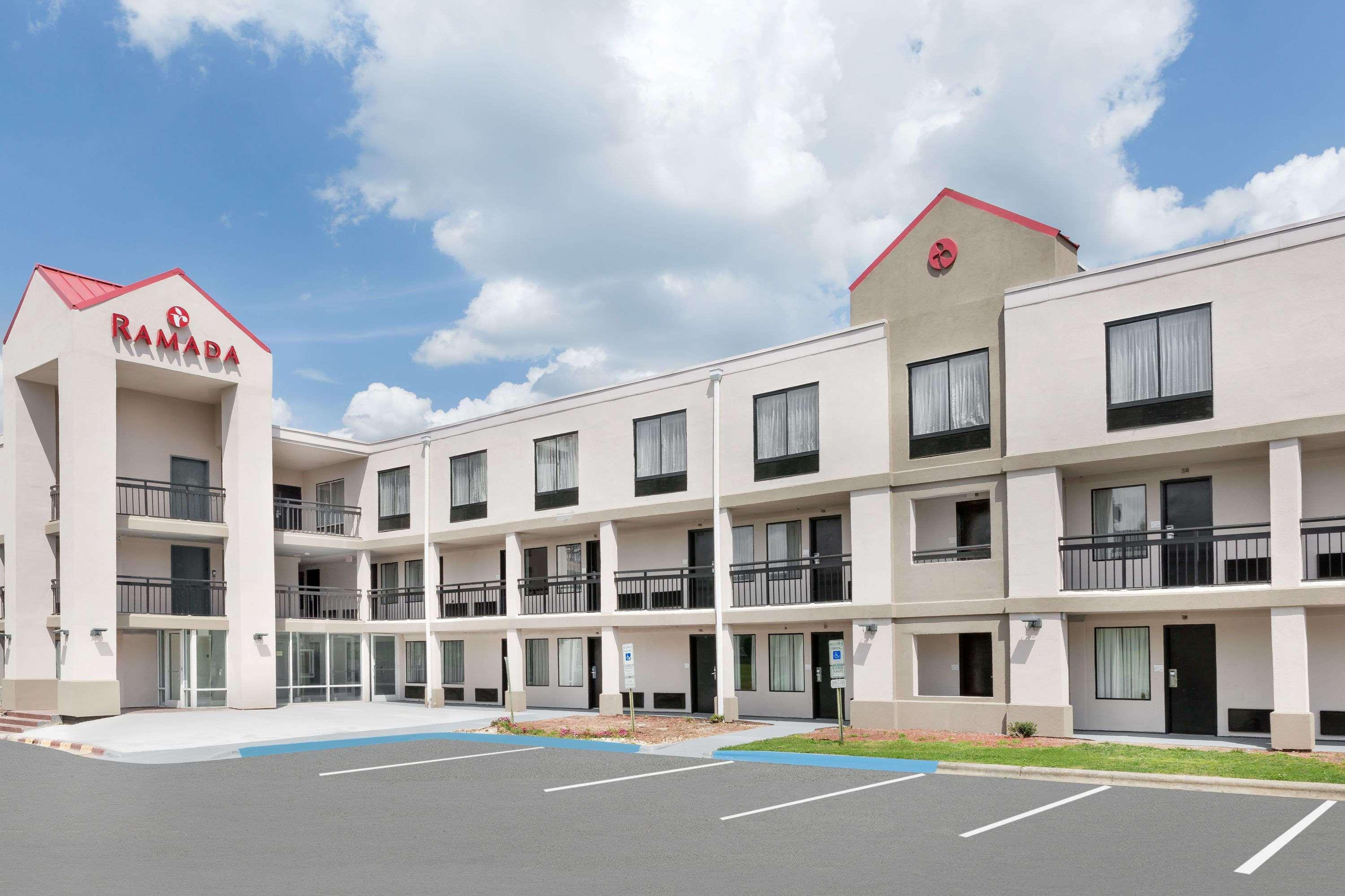 Clarion Pointe - Greensboro Coliseum Area Ngoại thất bức ảnh