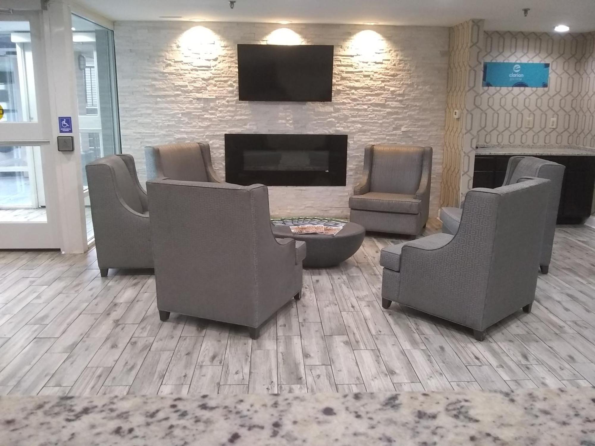 Clarion Pointe - Greensboro Coliseum Area Ngoại thất bức ảnh