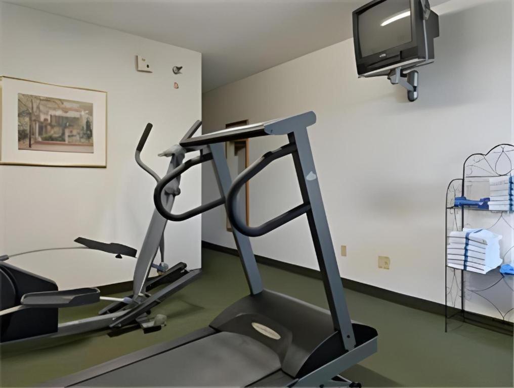 Clarion Pointe - Greensboro Coliseum Area Ngoại thất bức ảnh