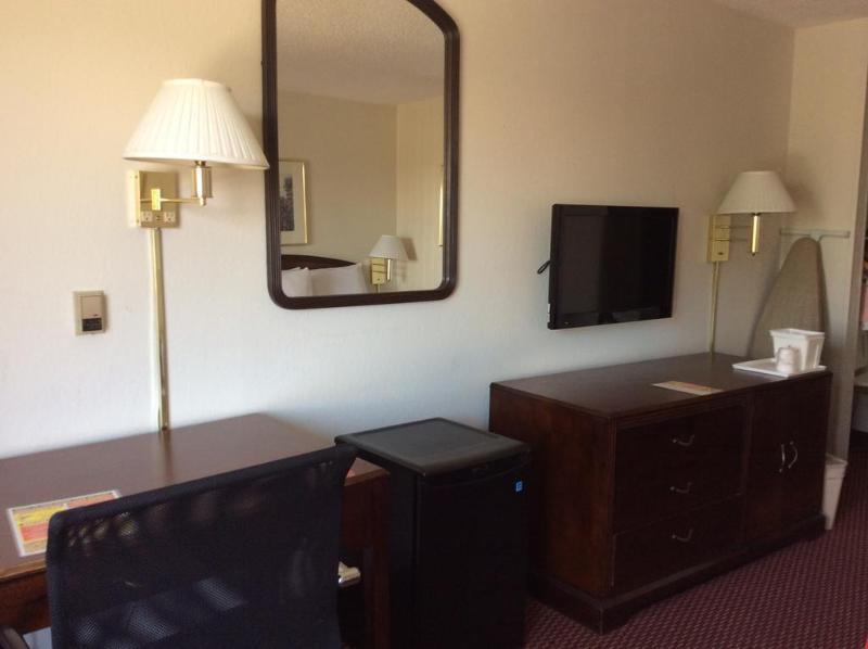 Clarion Pointe - Greensboro Coliseum Area Ngoại thất bức ảnh