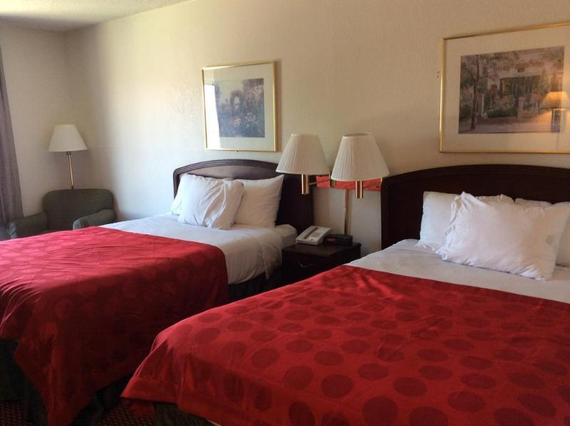 Clarion Pointe - Greensboro Coliseum Area Ngoại thất bức ảnh